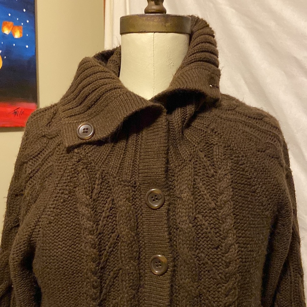 Sweater - Picture 3 of 11